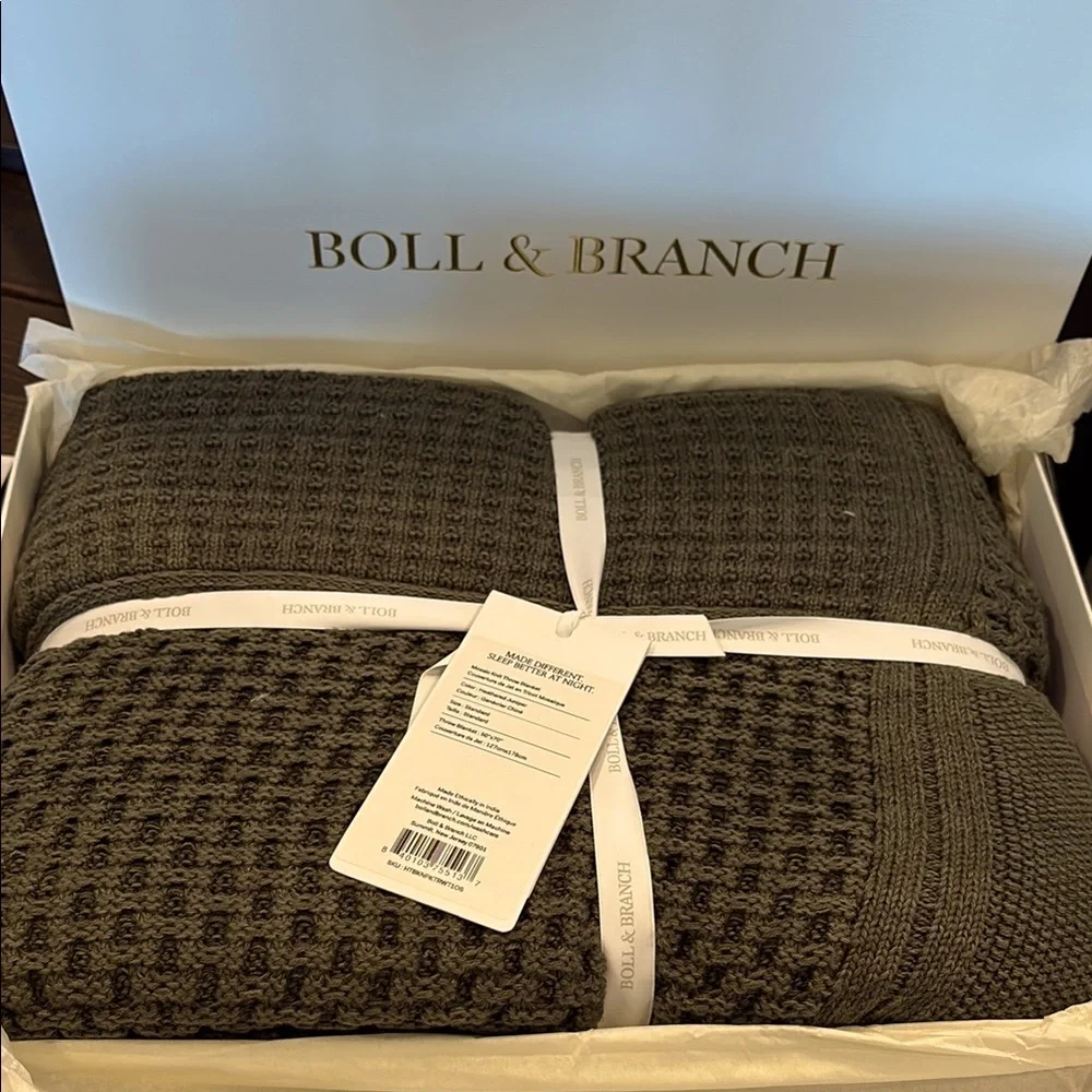 Boll & Branch - NWT Mosaic knit throw blanket - heathered juniper - Picture 4 of 5